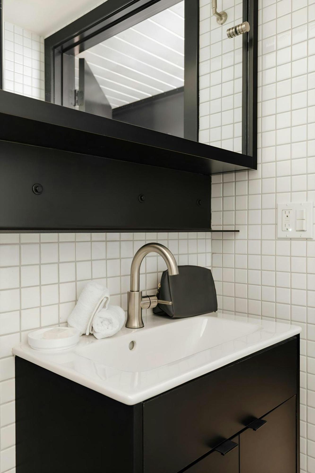 Sonder By Marriott Bonvoy Railspur Apartments Pioneer Square Seattle Bagian luar foto